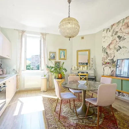 Superbe T3 Atypique Ajaccio 公寓